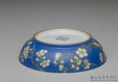 图片[2]-Dish with plum blossom in blue ground of falangcai painted enamels, Qing dynasty, Yongzheng reign (1723-1735)-China Archive